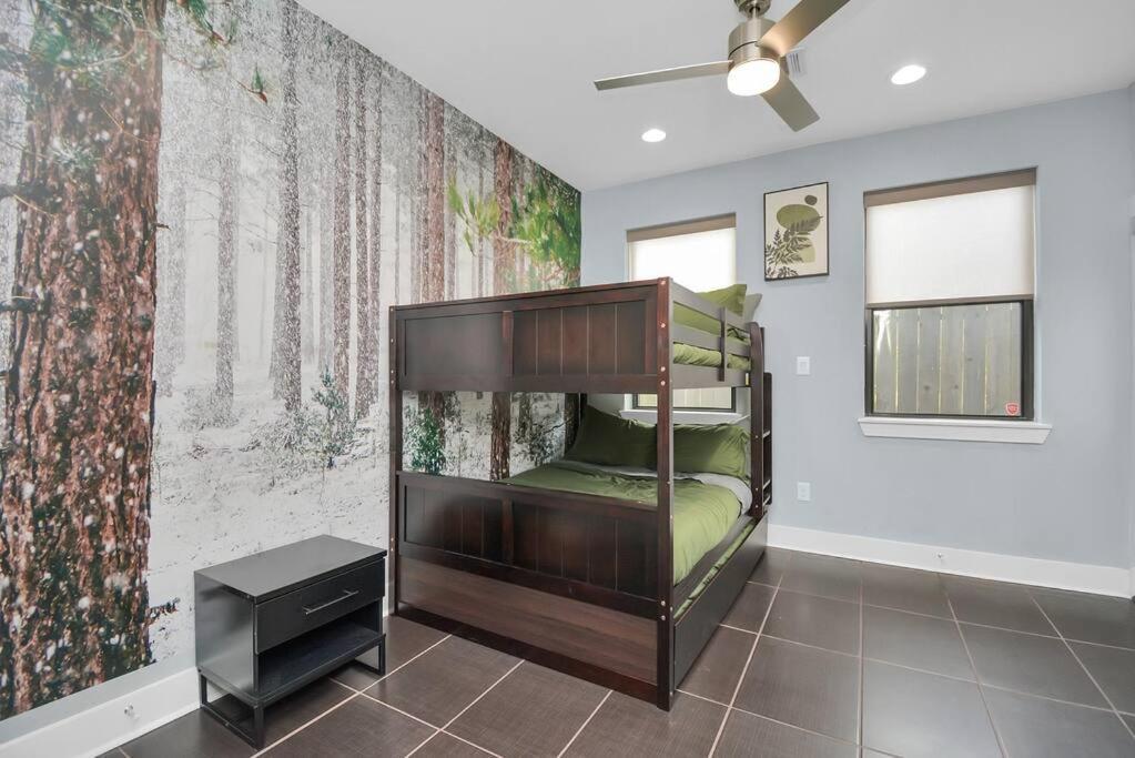Skyline Views - Sleeps 10 Home Near Downtown Houston Ngoại thất bức ảnh