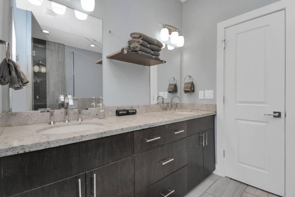 Skyline Views - Sleeps 10 Home Near Downtown Houston Ngoại thất bức ảnh