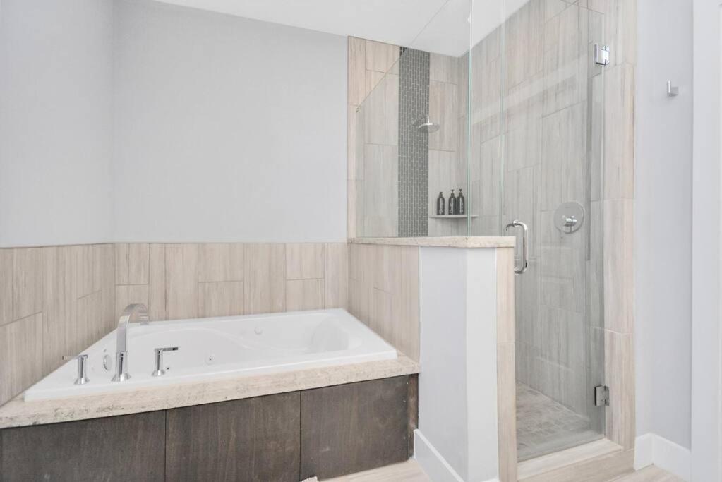 Skyline Views - Sleeps 10 Home Near Downtown Houston Ngoại thất bức ảnh