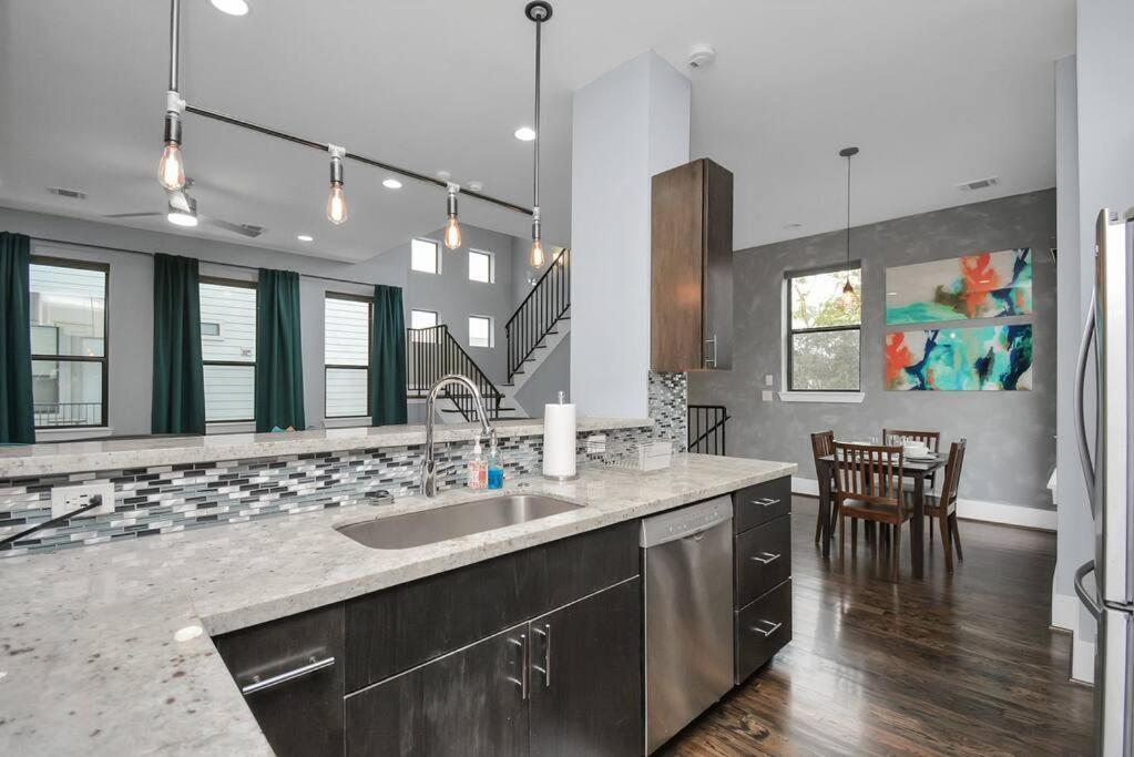 Skyline Views - Sleeps 10 Home Near Downtown Houston Ngoại thất bức ảnh