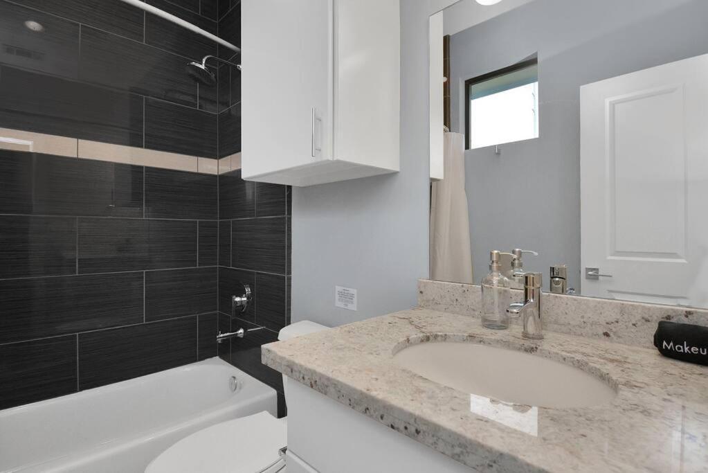 Skyline Views - Sleeps 10 Home Near Downtown Houston Ngoại thất bức ảnh