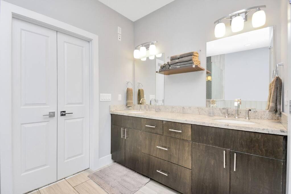 Skyline Views - Sleeps 10 Home Near Downtown Houston Ngoại thất bức ảnh